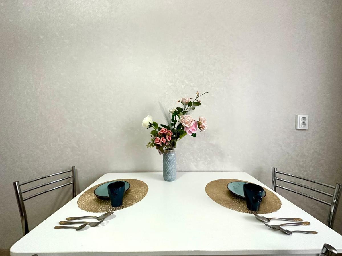 1 Комнатная Драмтеатр 1Bedroom Apartment Ustʼ-Kamenogorsk 外观 照片